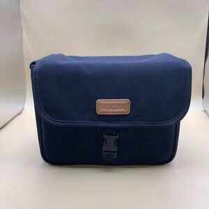 Pentax Black Camera Shoulder Bag 9 1/2"(L) x 4"(W) x 6 1/2" (H) ID Vintage
